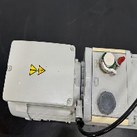 Edwards 28 Vacuum Pump image 3